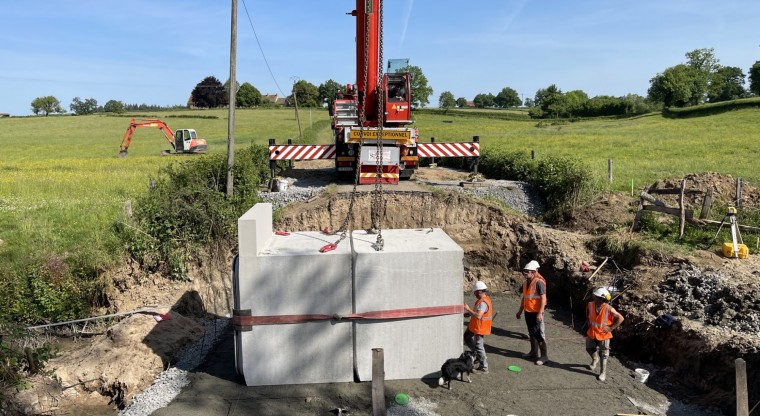 17 mai : pose des ponts-cadres 