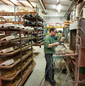 Une production artisanale aux terres cuites de bourgogne photo jsl agnes royet 1609519257