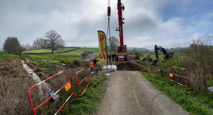 Démolition et reconstruction d'un pont